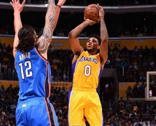 头部凭借更 头部凭借更